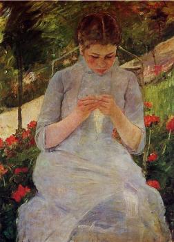 Mary Cassatt : Young Woman Sewing in a Garden